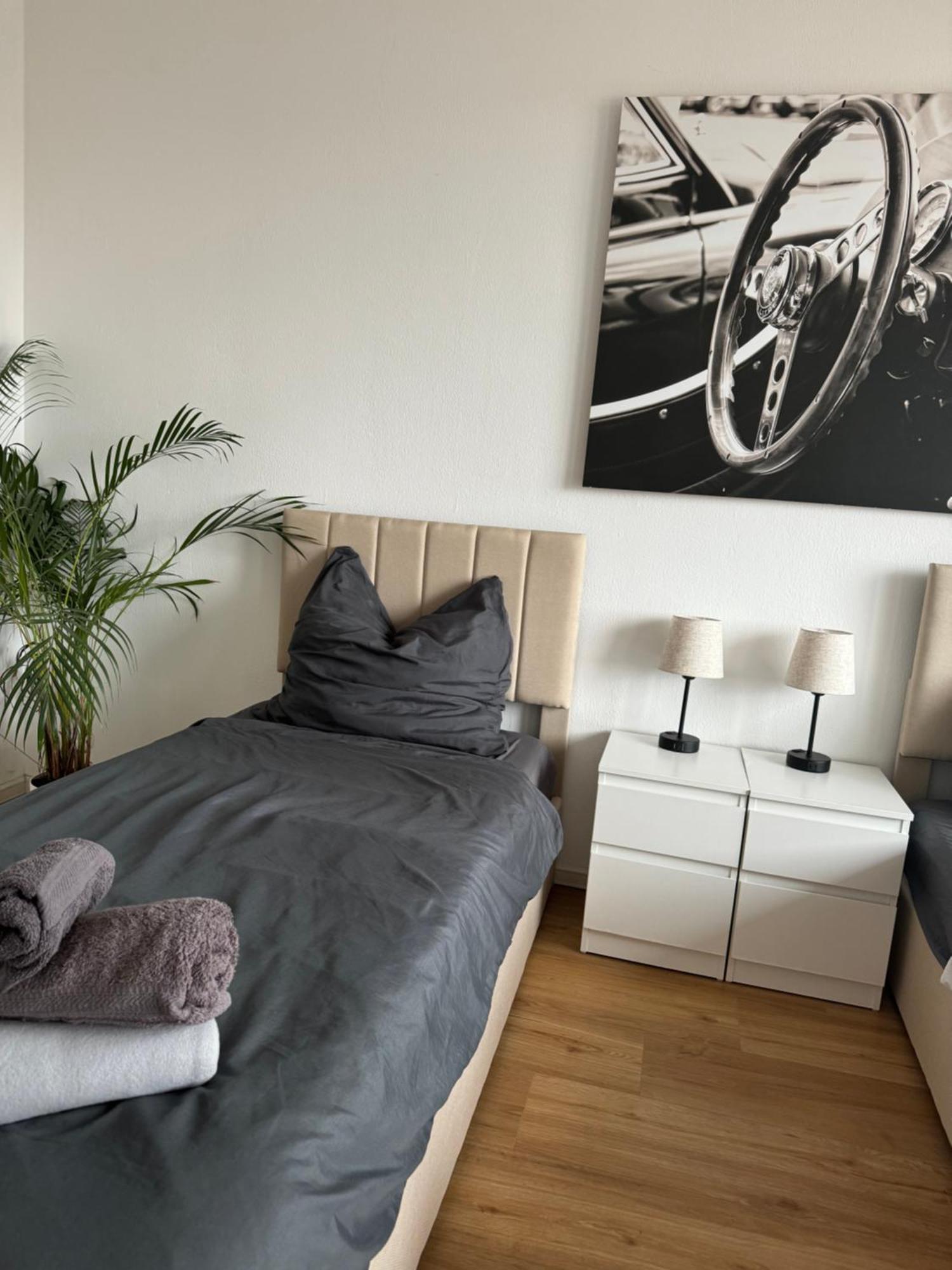 Monteur-& Ferienwohnung Eichmann Dresda Esterno foto